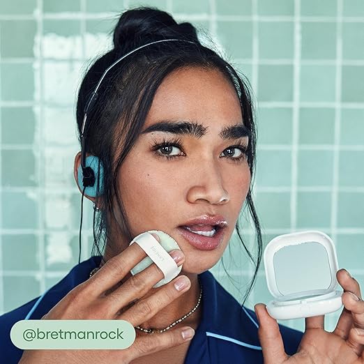 Laneige Neo Eessential Blurring Finishing Powder | Korean Oil-Control Compact with Pore Blurring, Smooth Finish & Travel Friendly-7G